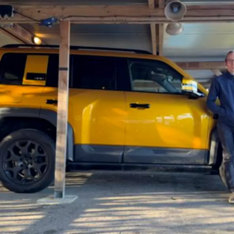 Denza B5 vs Land Rover Defender: Chinese 4x4 Surprises in Head-to-Head Test