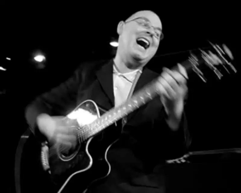 Des de Moor: Cabaret Pioneer and Beer Writer Dies Aged 64