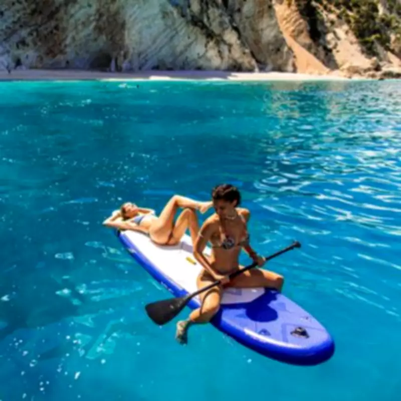 Dream Holiday Cancelled: Reddit User's 100-Day Trip Derailed by Friend's Last-Minute Exit