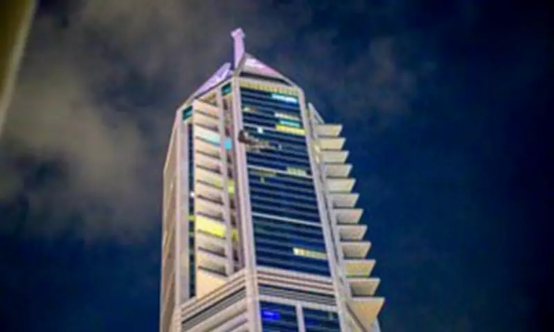 Dubai Drone Attacks Leave One Dead, Skyscrapers in Flames Amid Airport Strike