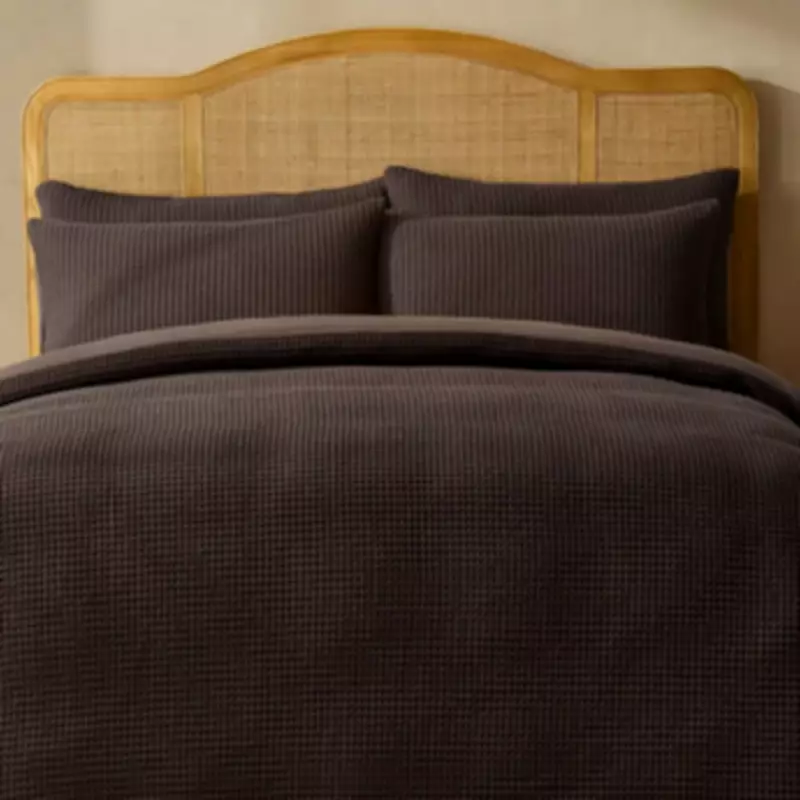 Dusk's Hotel-Style Bedding Slashed to £21 in Stackable Deal