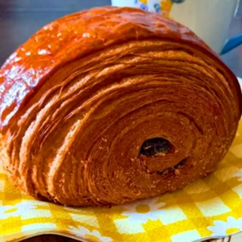 Edinburgh's Viral Lannan Bakery: Is the £7 Pastry Worth the 24-Minute Queue?
