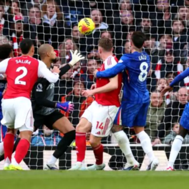 Ex-Premier League Referee Demands Crackdown on Rugby-Style Corner Grappling