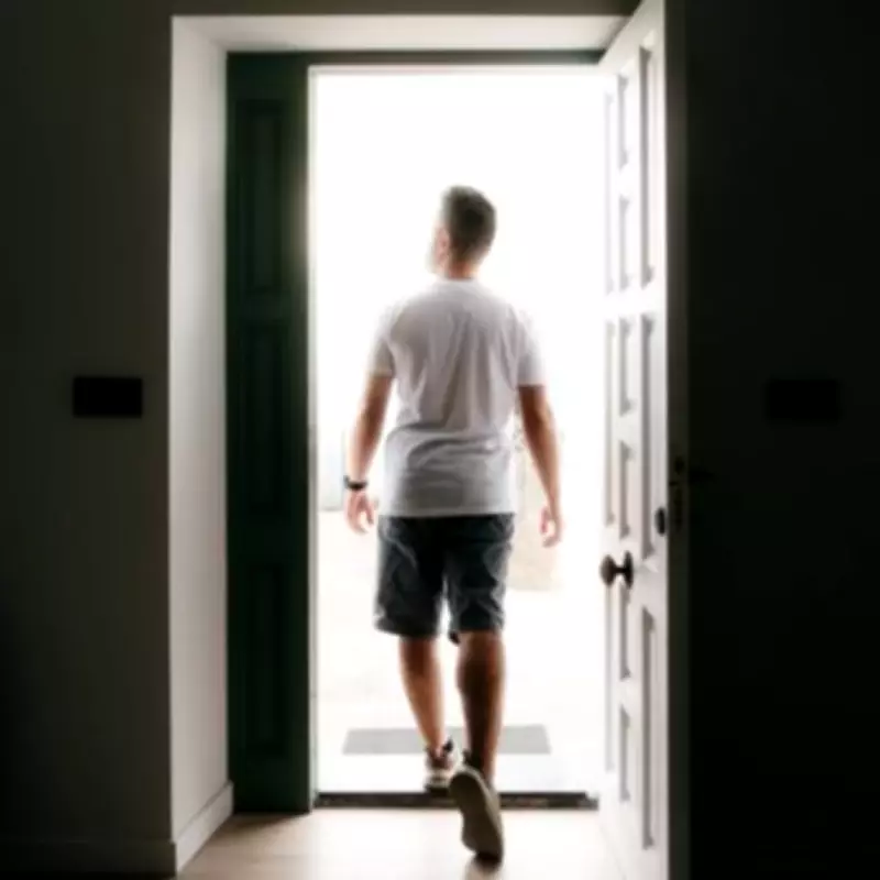 Experts Warn Brits to Carry Sunscreen Daily from March to October