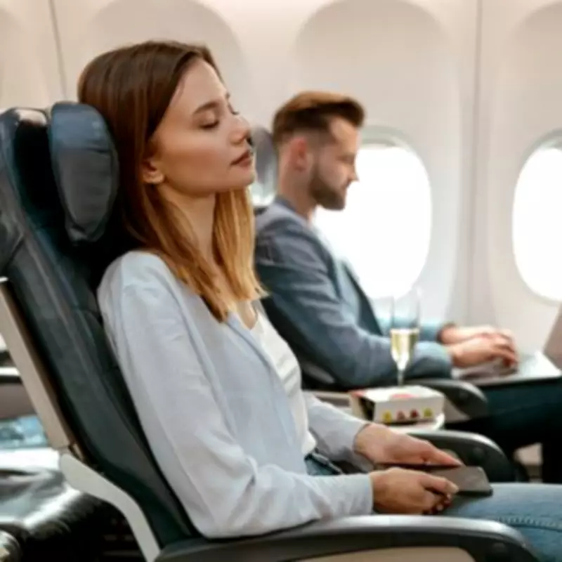 Flight Attendant Romance: Woman's Napkin Note Leads to Engagement