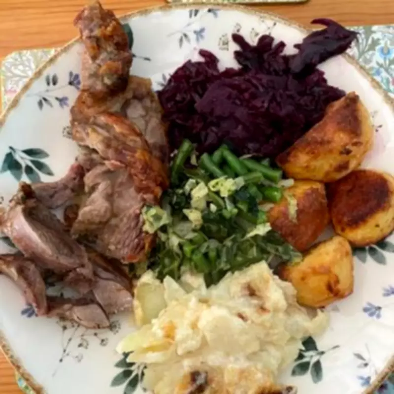 Frozen Easter Dinner Box Beats Restaurant Quality, Saves Hosting Stress