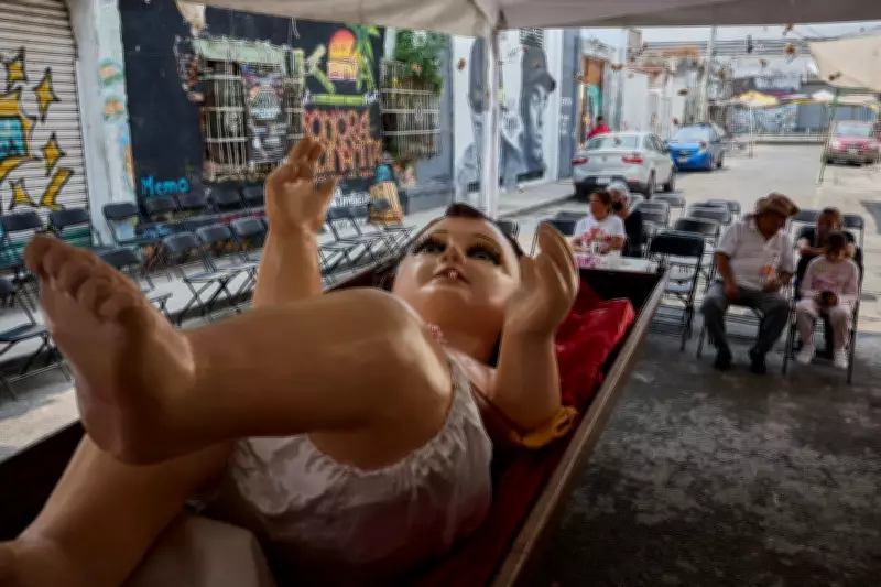 Giant Baby Jesus Statue Brings Message of Peace to Mexico City's Tepito