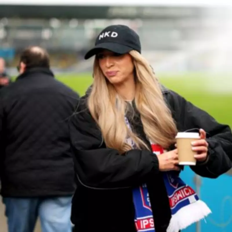 GK Barry's Tottenham Comment Sparks WSL Apology Ahead of BBC Appearance