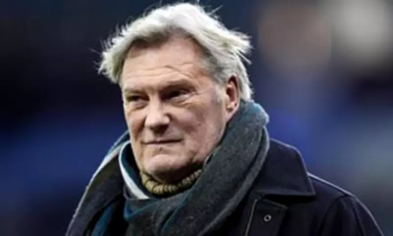 Glenn Hoddle Offers to Rescue Tottenham from Relegation Threat