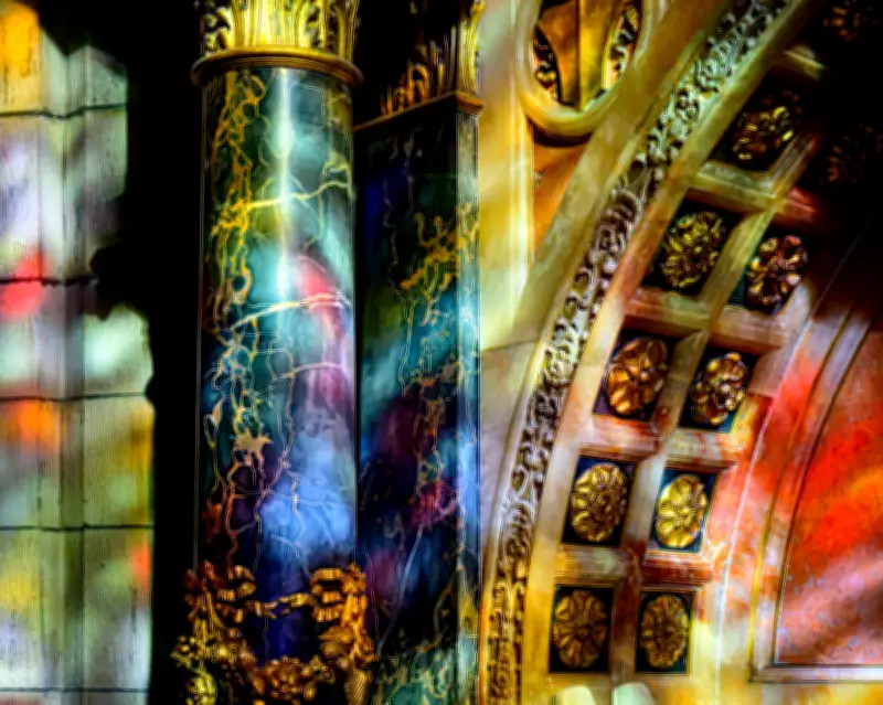 Global Readers' Photographs Capture Stunning Scenes from Cathedrals to Ice Sheets