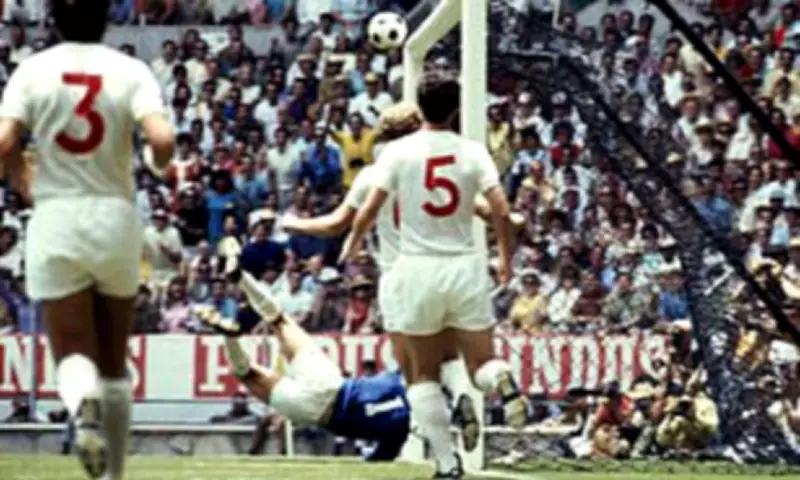 Gordon Banks' Iconic 1970 World Cup Jersey Heads to Auction