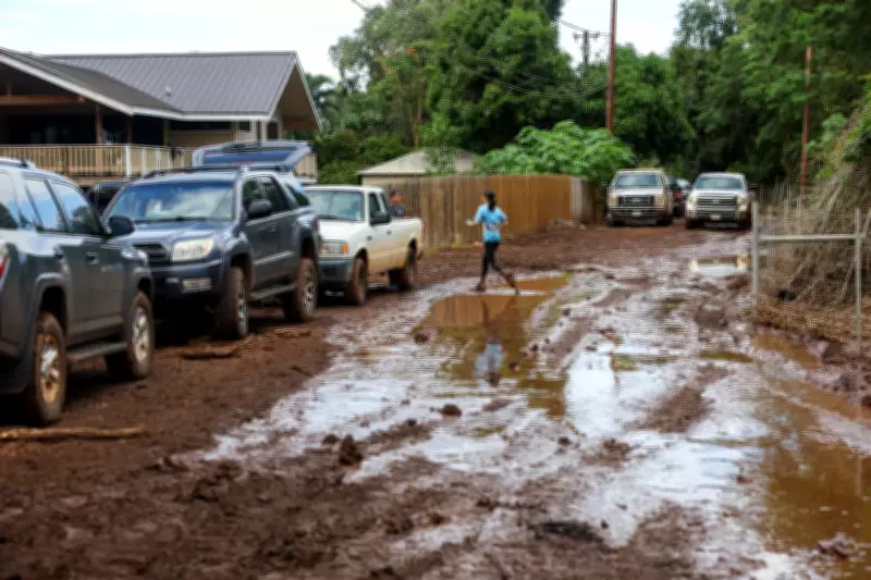 Hawaii's Worst Floods in 20 Years Leave Homes Coated in Volcanic Mud