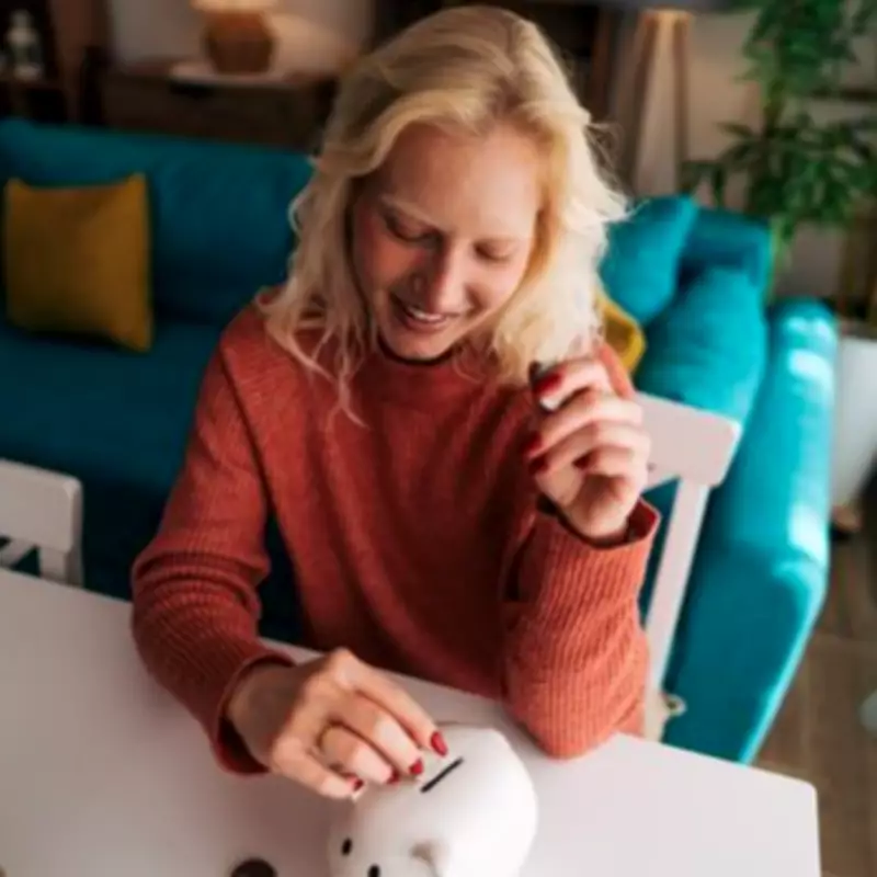 HMRC Reminds Universal Credit Claimants of £1,200 Savings Bonus Scheme