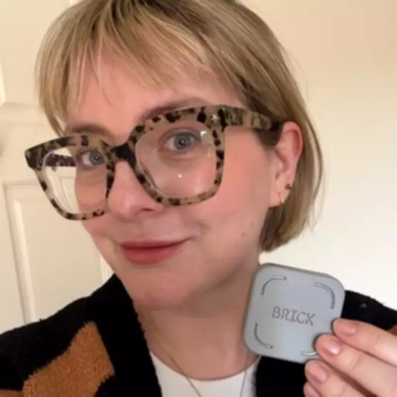 How a Simple Grey Box Helped Me Overcome Social Media Addiction