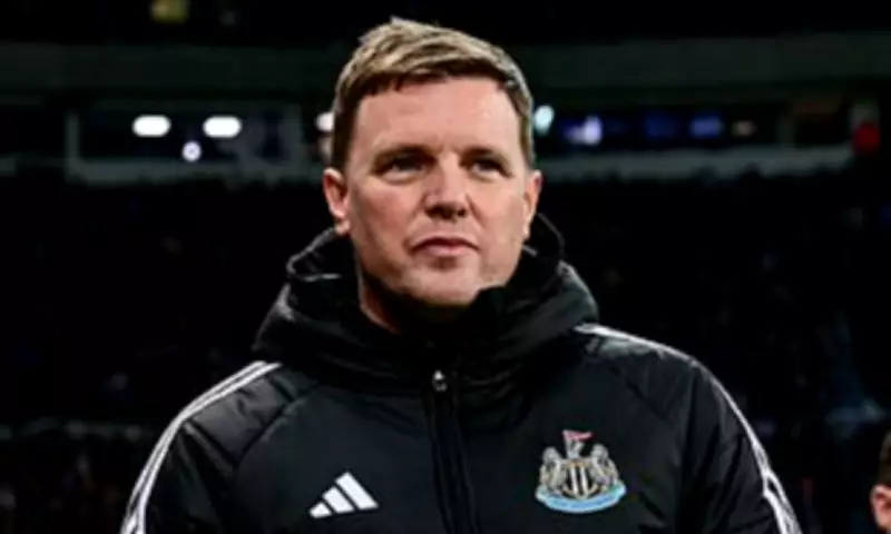 Howe Defends Gordon After Shearer and Keane Criticism Over Barcelona Absence