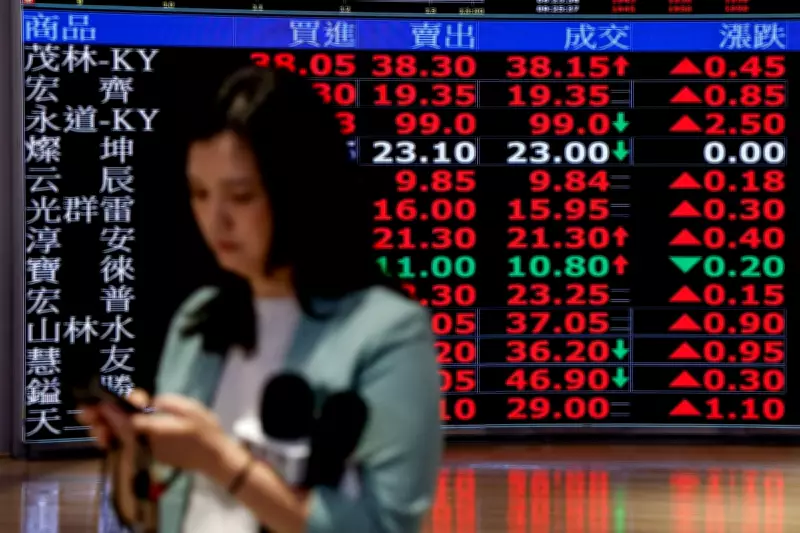 Investors Anticipate Trump's De-escalation in Iran Conflict, Yet Risks Loom