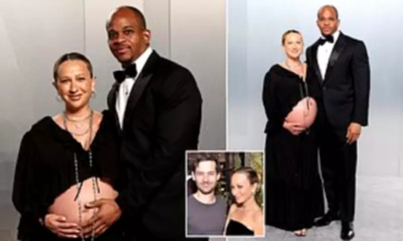 Jennifer Meyer Shows Off Baby Bump with Fiancé at Vanity Fair Oscar Party