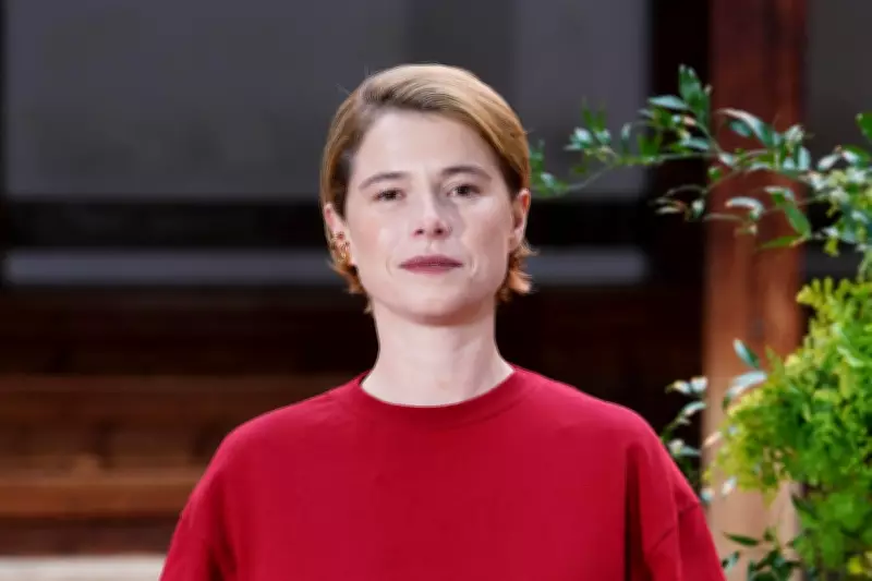 Jessie Buckley Poised for Oscar Win Amid Unpredictable Ceremony