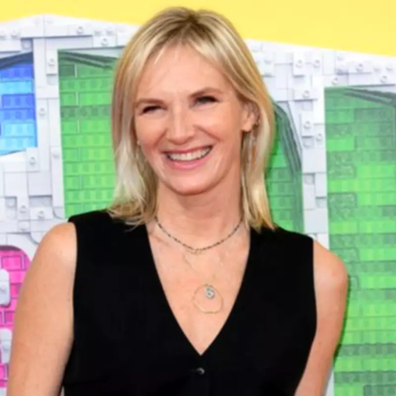 Jo Whiley's Secret Eye Gadget: LED Therapy for Hayfever Relief