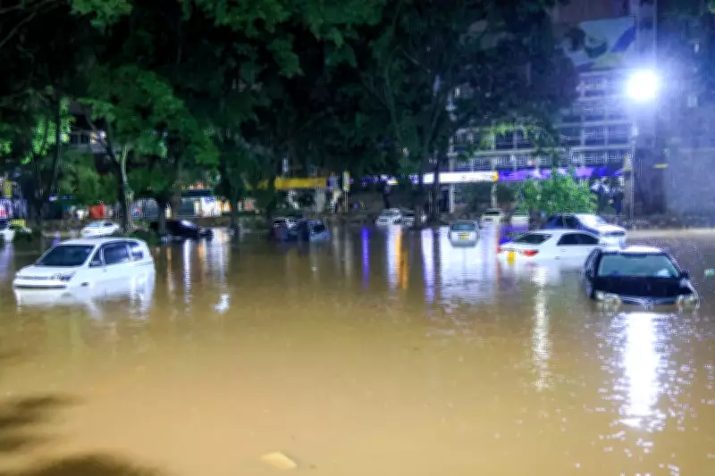 Kenyan Military Deployed as Flash Floods Paralyse Nairobi, Stranding Hundreds