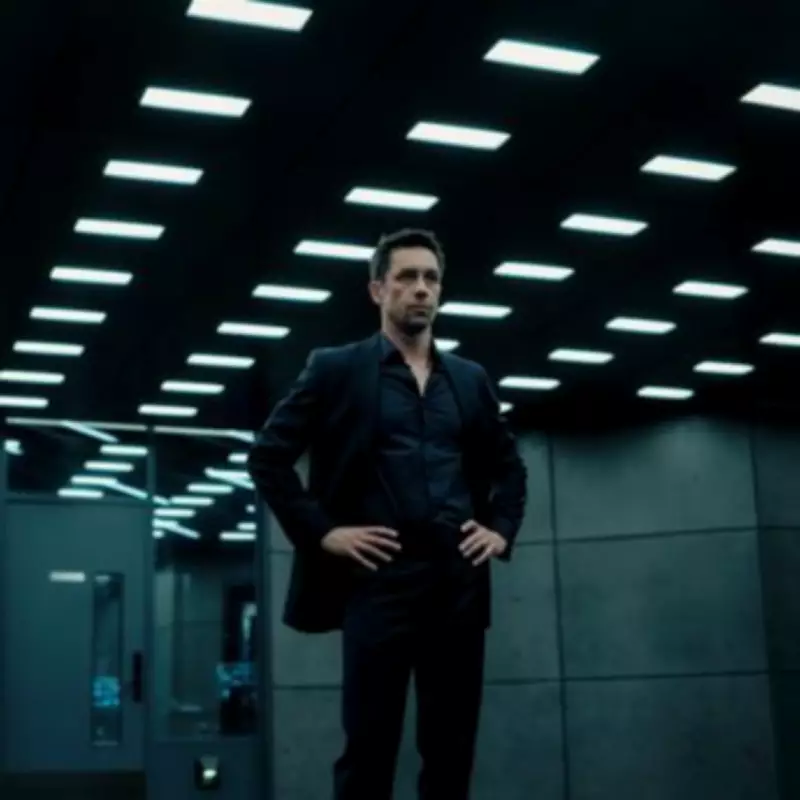 Killian Scott Stars as Enigmatic Commander Noah Pierson in The Capture Season 3