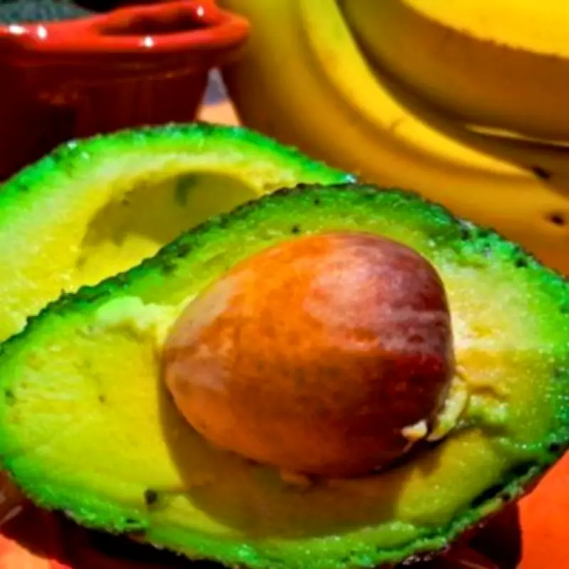 Lemon Juice Trick Extends Avocado Freshness for Days, Beats Water Method