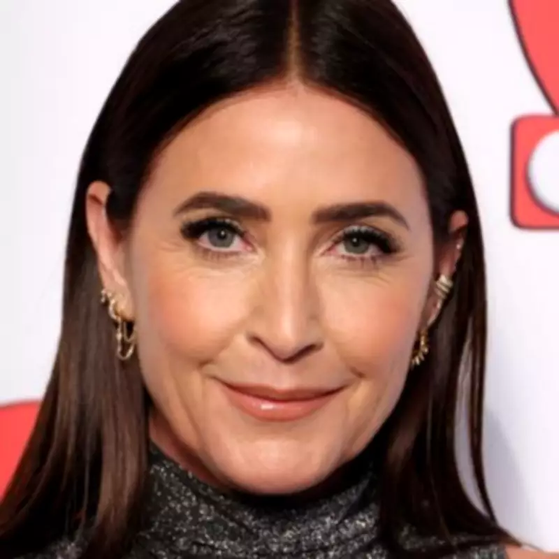 Lisa Snowdon's Bee Venom Eye Patches Plump and Soothe Skin Instantly