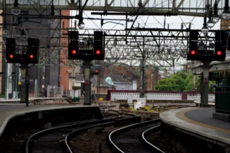 Major Train Disruption in Glasgow After Union Street Fire Closes Central Station