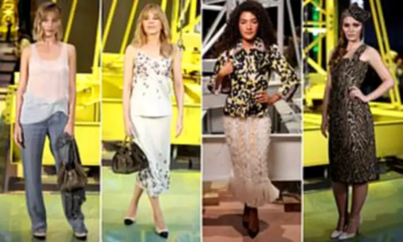 Margot Robbie Debuts Blunt Bob at Chanel Paris Show as Fringe Trend Takes Off