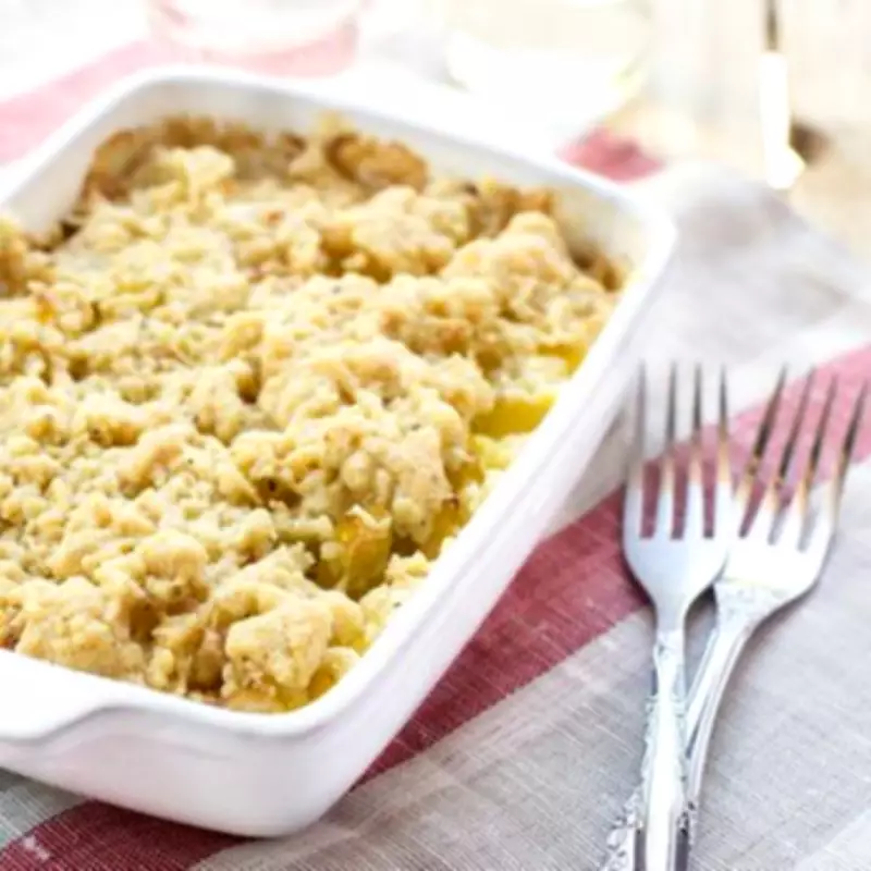 Mary Berry's Savoury Crumble: A Hearty Vegetarian Dinner for Busy Weeknights