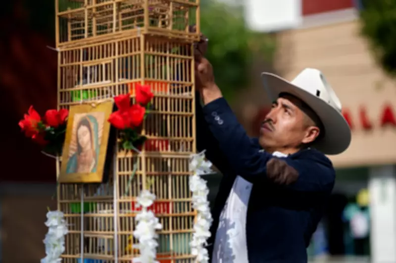 Mexico's Towering Bird Vendors Face Extinction as Tradition Fades