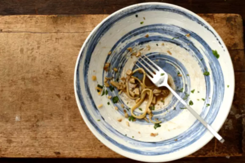 Microbiologist Warns of Food Poisoning Risks from Cold Leftovers