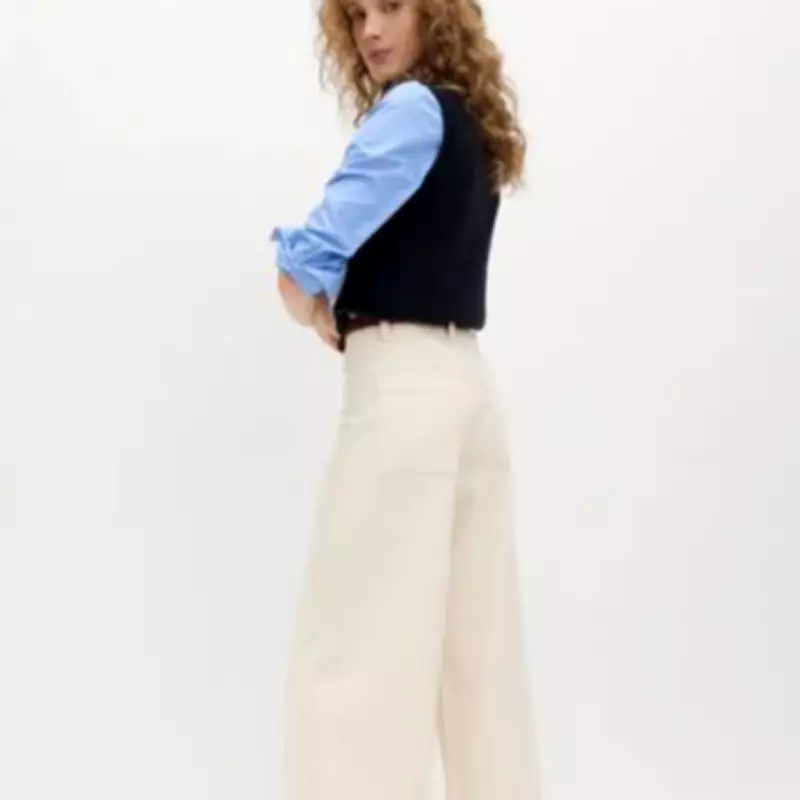 M&S Shoppers Flock to 'Perfect' £22 Jeans Deal with Cashback Bonus