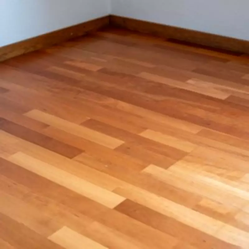 Natural Wood Floor Cleaner: Olive Oil & Lemon for Shiny, Dust-Free Results