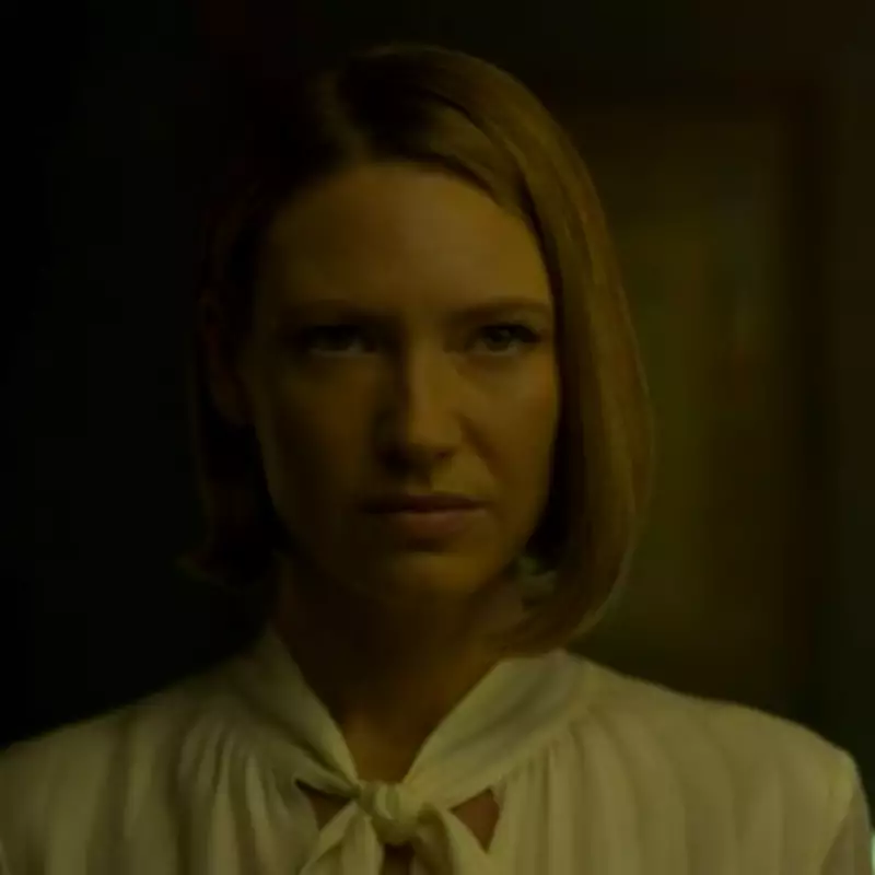 Netflix's 'Mindhunter' Hailed as Best Show Ever, Fans Rewatch Obsessively