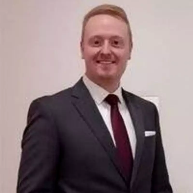 NHS Worker Sheds Nearly Five Stone After Holiday Photo Wake-Up Call