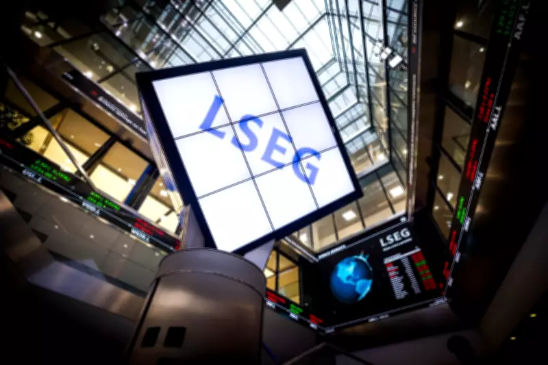 Oil and Gas Prices Swing Wildly Amid Iran Conflict, FTSE 100 Dips Below 10,000