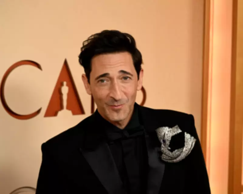 Oscars 2026 Red Carpet: Men's Lapel Pins Spark Fashion Debate