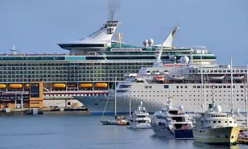 Palma to Slash Cruise Ship Passengers to Combat Overtourism Crisis