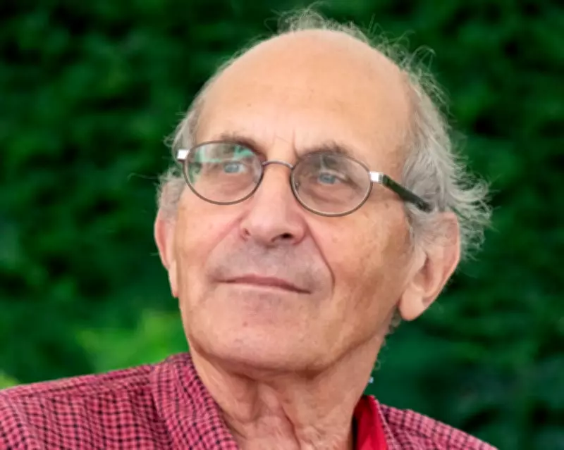 Peter Messent: A Pioneering Force in English Literature and Education