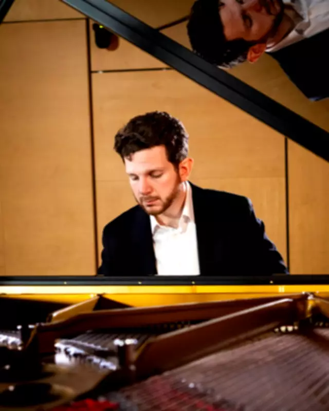 Pianist's Gaza Remarks Spark Landmark Workplace Rights Court Battle