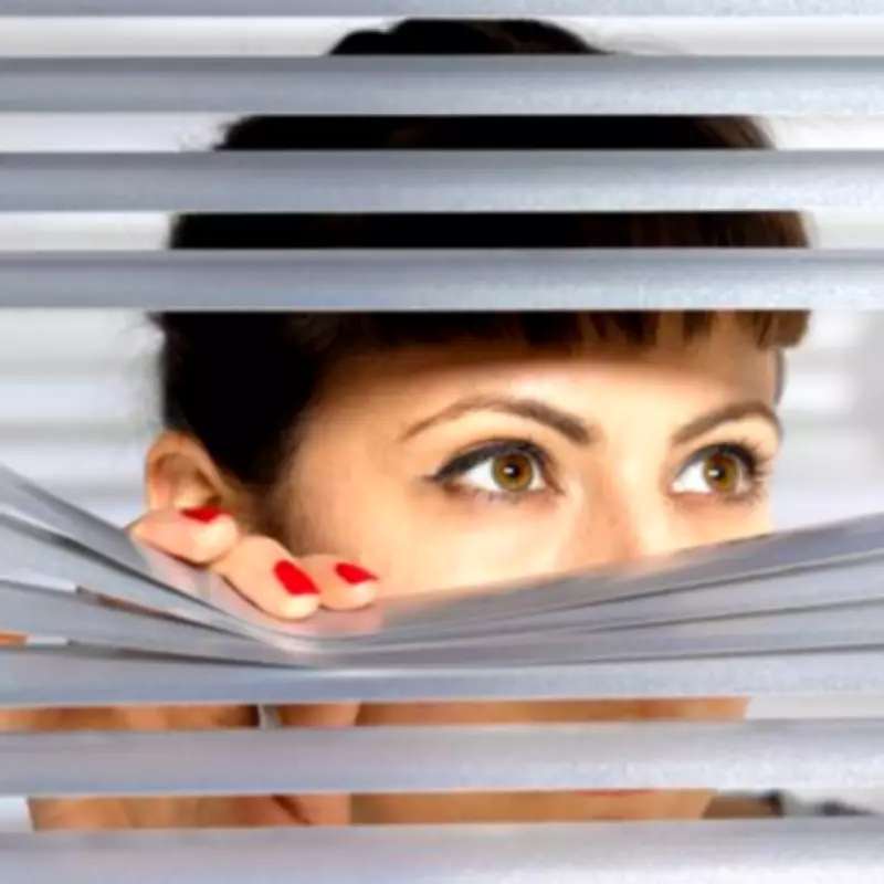 Pregnant Woman's Garage Dispute with Neighbour Sparks Online Debate