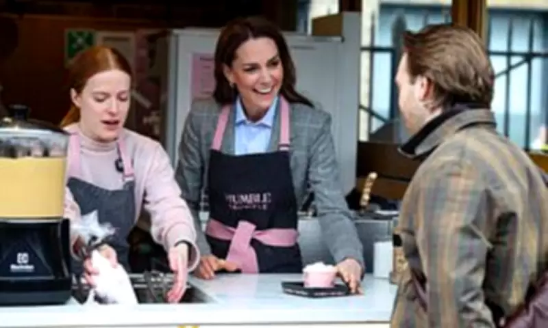 Prince William and Kate Make Surprise Borough Market Visit to Meet Traders