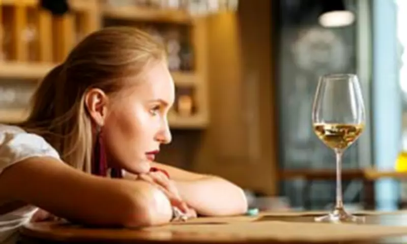 Psychologist Reveals 7 Subtle Signs of Weekend Alcohol Dependency