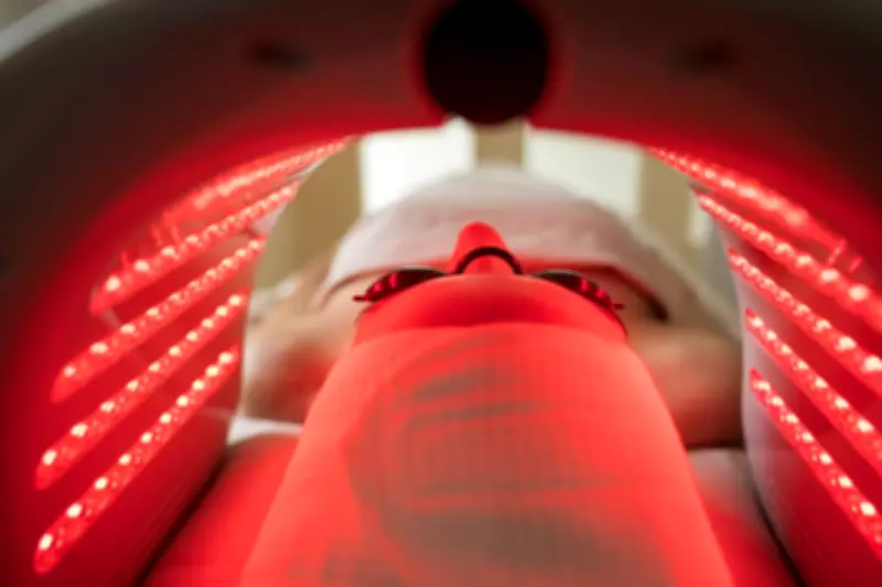 Red Light Therapy: Scientific Evidence Behind the Celebrity Trend