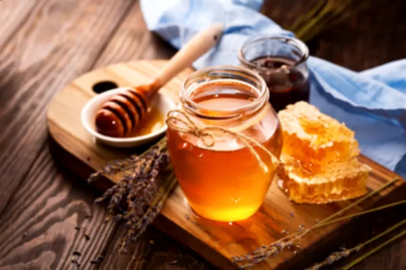 Scientific Evidence on Honey's Health Benefits and Risks Explained