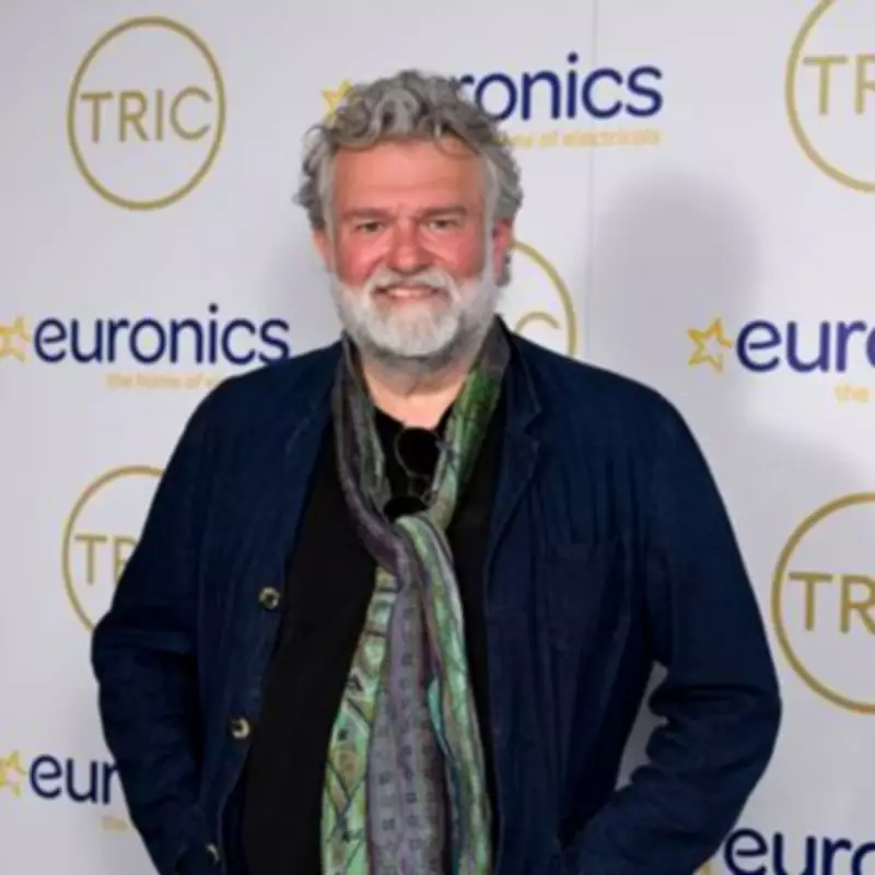 Si King Teases New TV Project with Original Hairy Bikers Crew