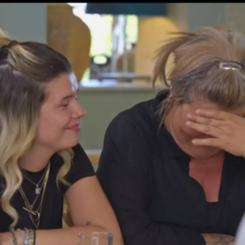 Single Mum Moved to Tears by £10k Business Investment on Rich House, Poor House