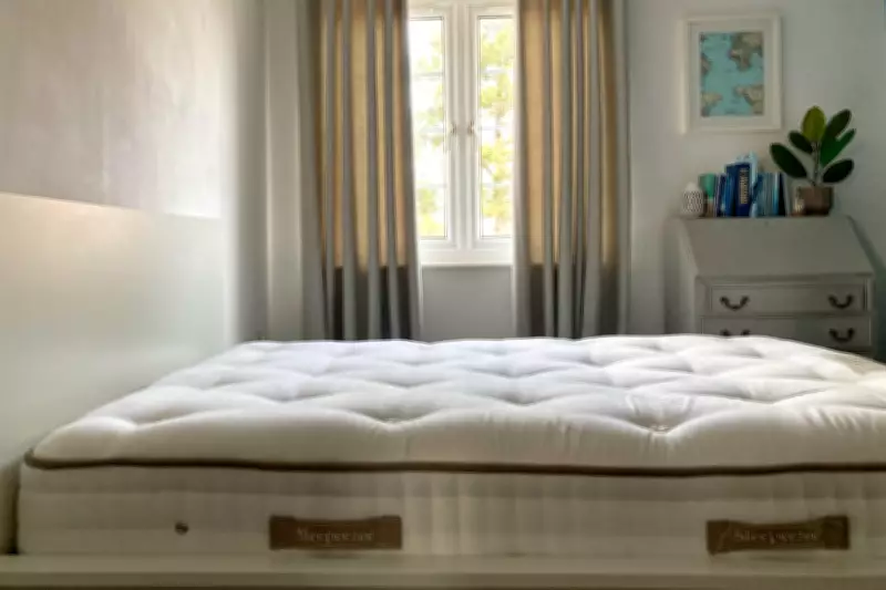 Sleepeezee Regency Kew Mattress Review: Royal Warrant Meets Travelodge Heritage