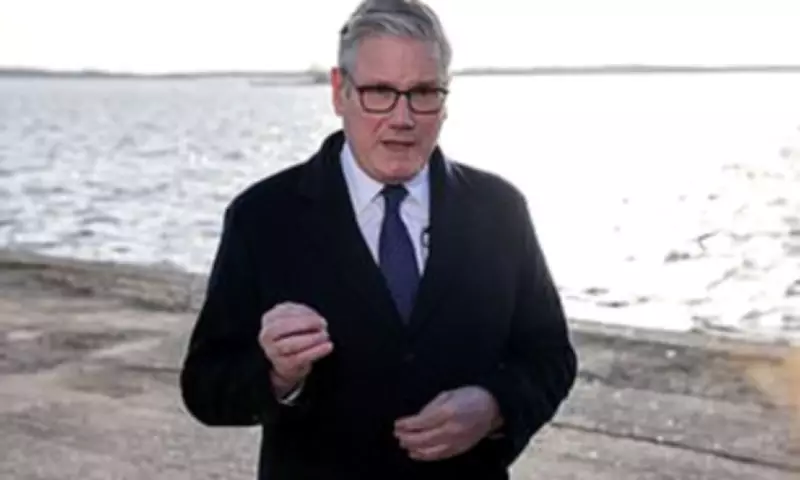 Starmer Withholds Defence Spending Plan Amid Two-Front War Warning